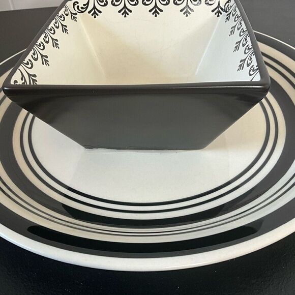 Royal Norfolk Butterfly 1 Piece Chip Veggies Dip Serving Bowl Plate Black White - Picture 4 of 8